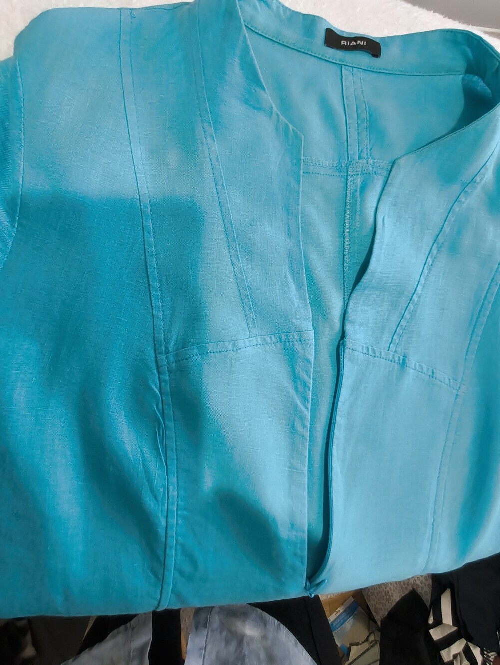 RIANI Bright Turquoise V-Neck Tunic with Pockets - Picture 8 of 15